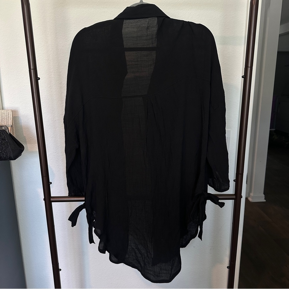 Black Button-Up Beach Shirt - Picture 6 of 6